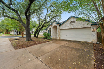 2931 Cohoba Dr — photo 3