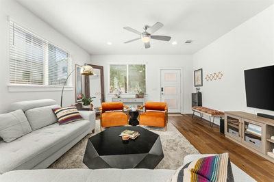 6800 Menchaca Rd #37 — photo 2