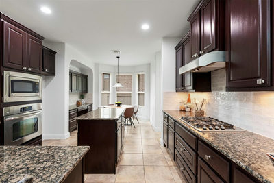 8624 Alophia Dr — photo 4