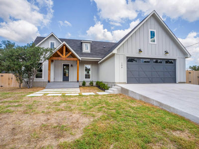 106 W Briar Dr — photo 3