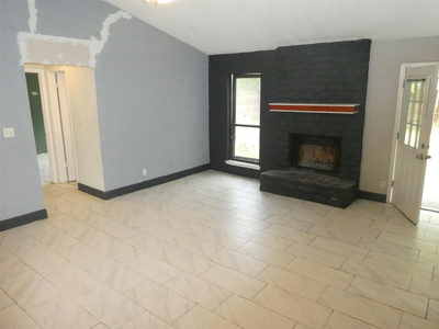701 GREENWICH Pl — photo 4