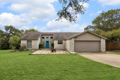 2307 Sparrow Dr — photo 2