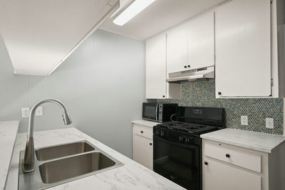 838 N Meadows Dr — photo 2