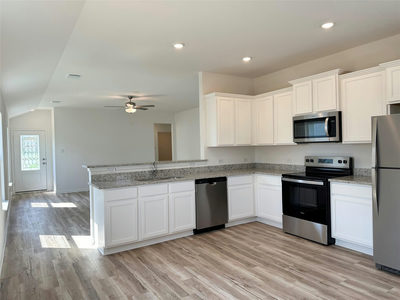 100 Captain Dooley Ln — photo 2