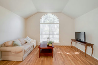 3704 Kissman Dr — photo 2