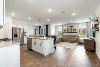 300 Brooklyn Dr — photo 2