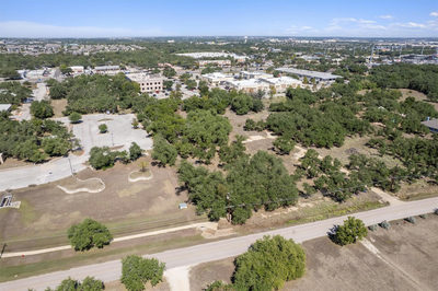 507 Lone Star Dr — photo 2