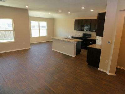 6009 RODERICK Dr — photo 3