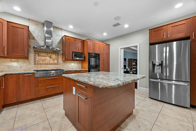 10405 Lockerbie Dr — photo 4