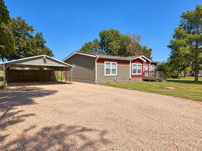 807 Old Coupland Rd — photo 2