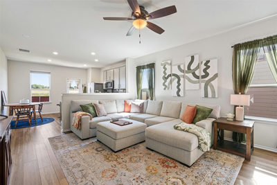 715 Papaya Dr — photo 4