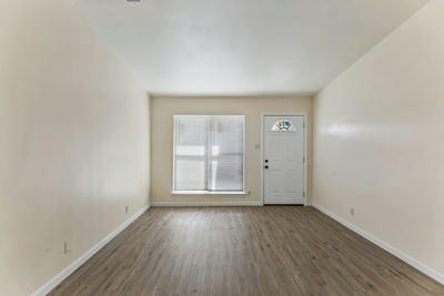 7308 Salt Springs Dr — photo 3