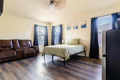 1111 Burgess Dr — photo 5