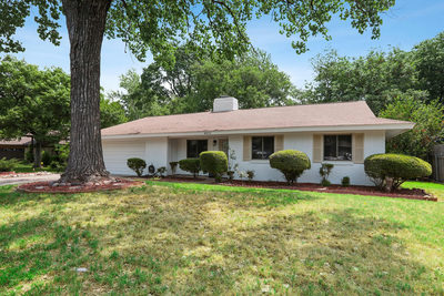 8911 Pointer Ln — photo 2