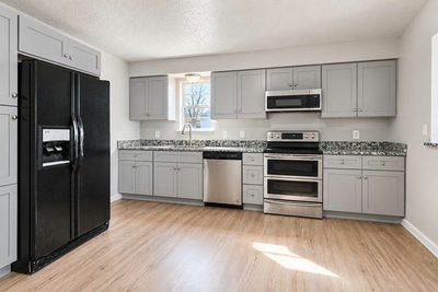 303 E AUSTIN Ave — photo 5