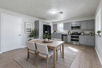 303 E AUSTIN Ave — photo 4