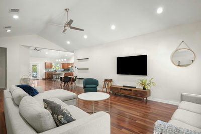 2501 Del Curto Rd — photo 5
