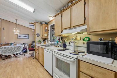 238 N Gaines Rd — photo 5