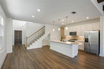 301 Harbors Ln — photo 5