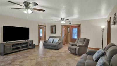 191 Jordan Ln — photo 3