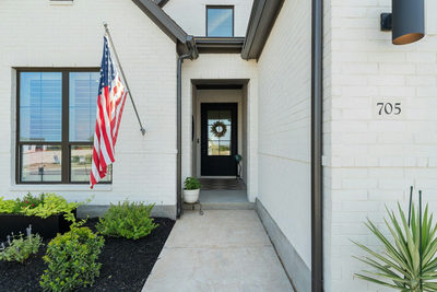 705 Castillo Bnd — photo 2
