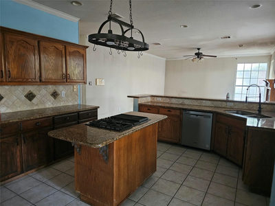 1237 Rocky Creek Dr — photo 3