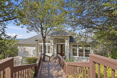 7008 Deepwood Dr — photo 2