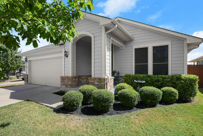 285 Bridgestone Way — photo 2