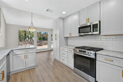 11202 Balcones Woods Cv — photo 3