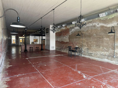 117 E Clark St — photo 5