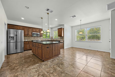 606 Irvin Dr — photo 2