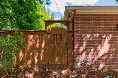 421 W Market St — photo 4
