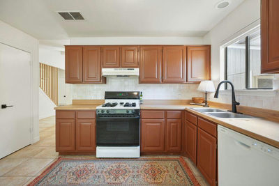 9833 Briar Ridge Dr — photo 5