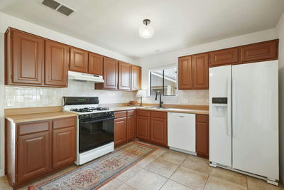 9833 Briar Ridge Dr — photo 4