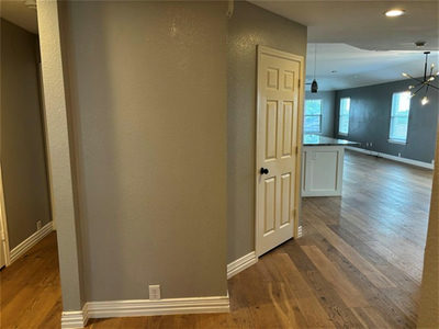 14917 Lantern Dr — photo 2