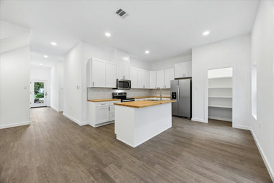 26 Wood Glen Dr — photo 5