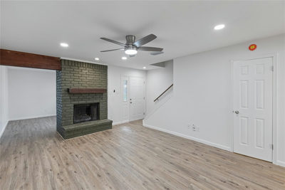 818 Banister Ln #818 — photo 4
