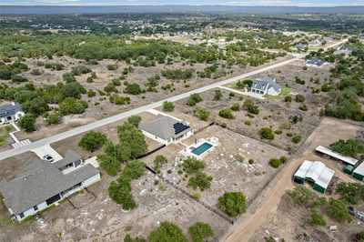 225 Spicewood Trails Dr — photo 4