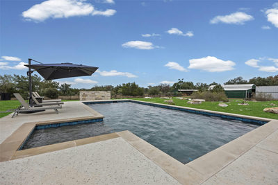 225 Spicewood Trails Dr — photo 2