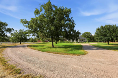 450 Colorado Dr — photo 4