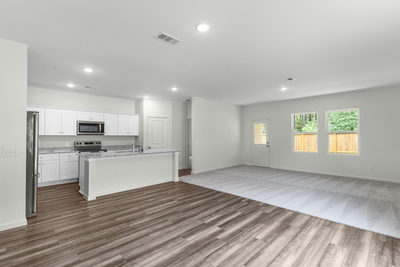 301 Sieders St — photo 3