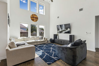 1506 Garrett Oaks Ln — photo 4