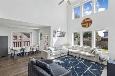 1506 Garrett Oaks Ln — photo 3