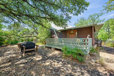 301 Yonder Dr — photo 3
