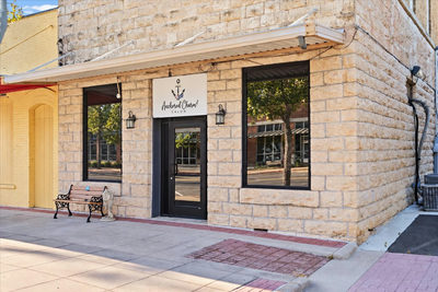 107 W Center St — photo 3