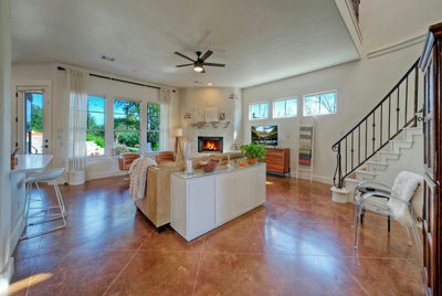 1902 Lakeway Blvd — photo 4