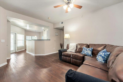 2320 Gracy Farms Ln #414 — photo 3