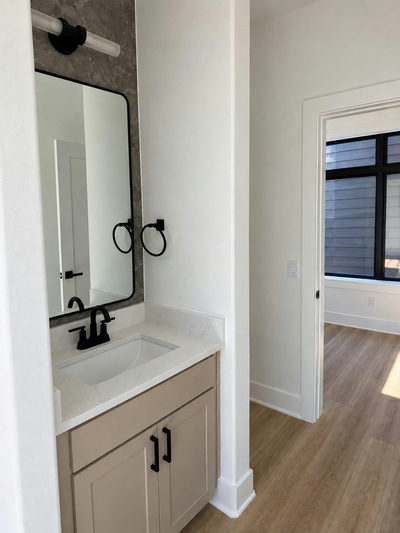 605 E 55th St #5 — photo 5