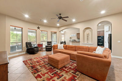 808 Canyon Springs Dr — photo 5