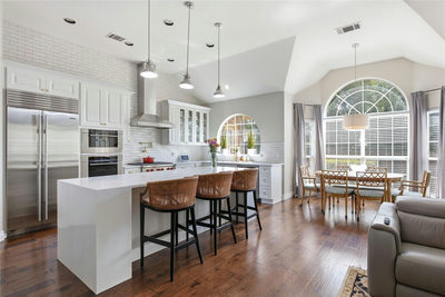 7435 Fireoak Dr — photo 4